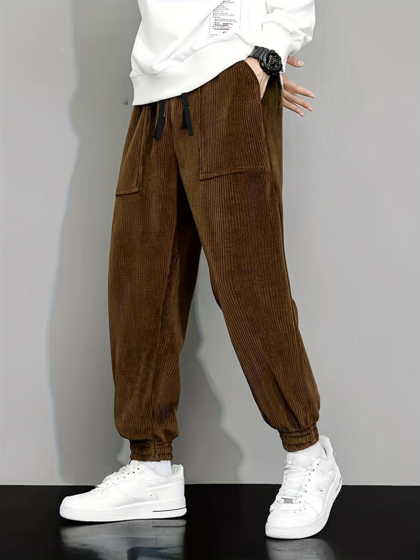 Traveler’s Essential Casual Pants – Comfort Meets Style on the Bitcoin Journey