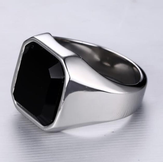 Men’s Stainless Steel Black Agate Ring – A Minimalist Token for the Bitcoin-Minded Traveler